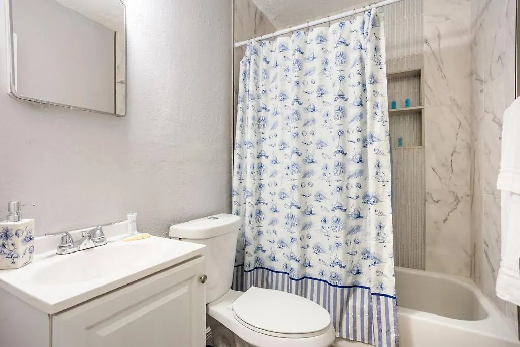 Entirehouse W/Bush Garden View_Private Heated Pool Villa Tampa Holiday home